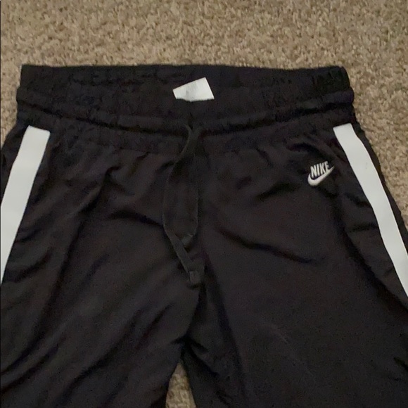 Nike sportswear 3/4 pants- size small - Picture 2 of 3